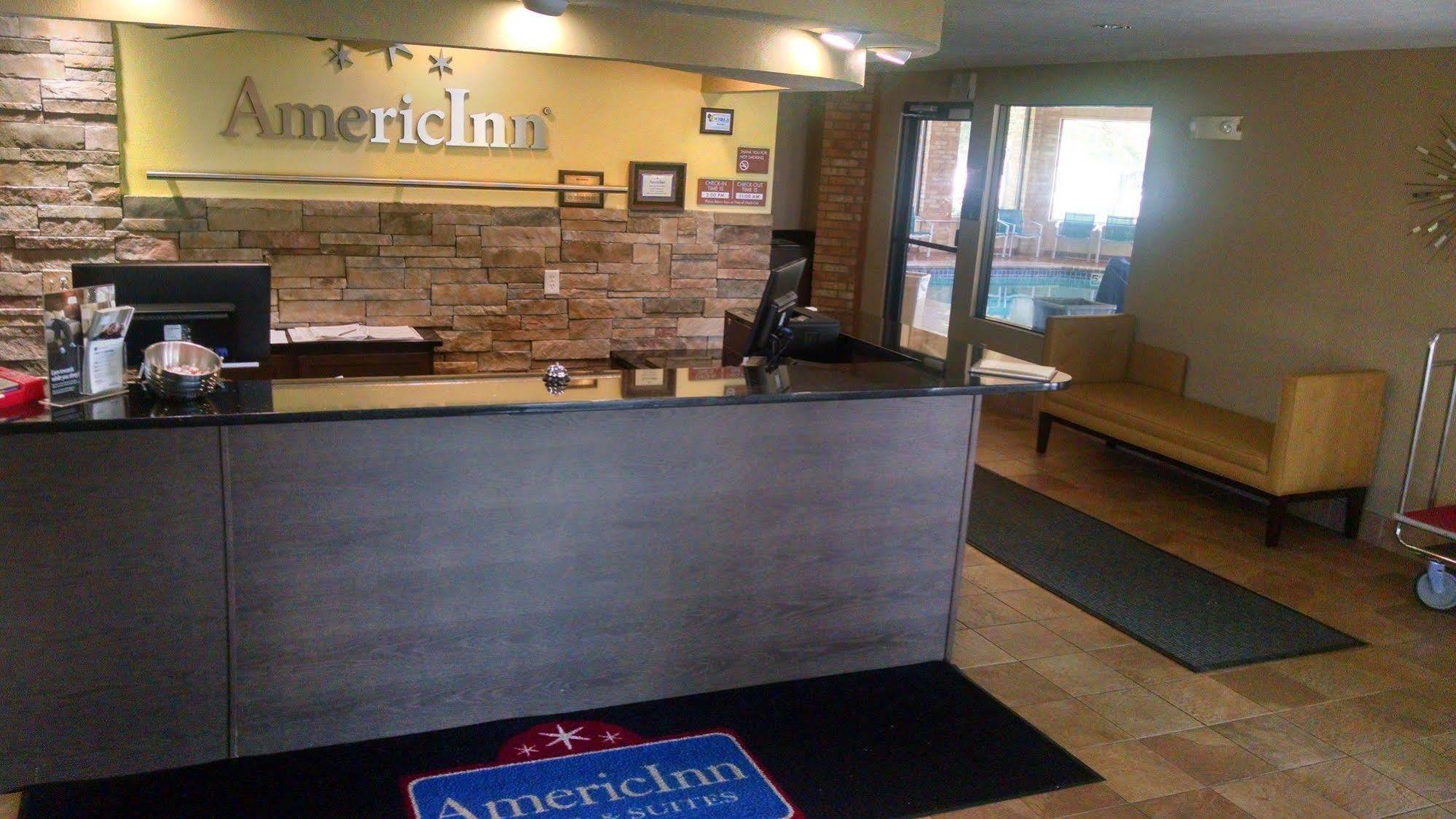 Americinn And Suites By Wyndham Delafield-Waukesha-Milwaukee Exterior foto